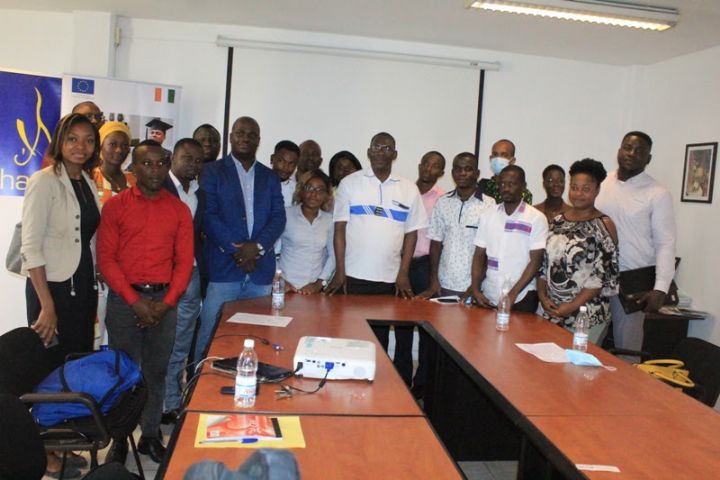 Des étudiants de l’université Houphouët-Boigny d’Abidjan formés sur le projet professionnel
